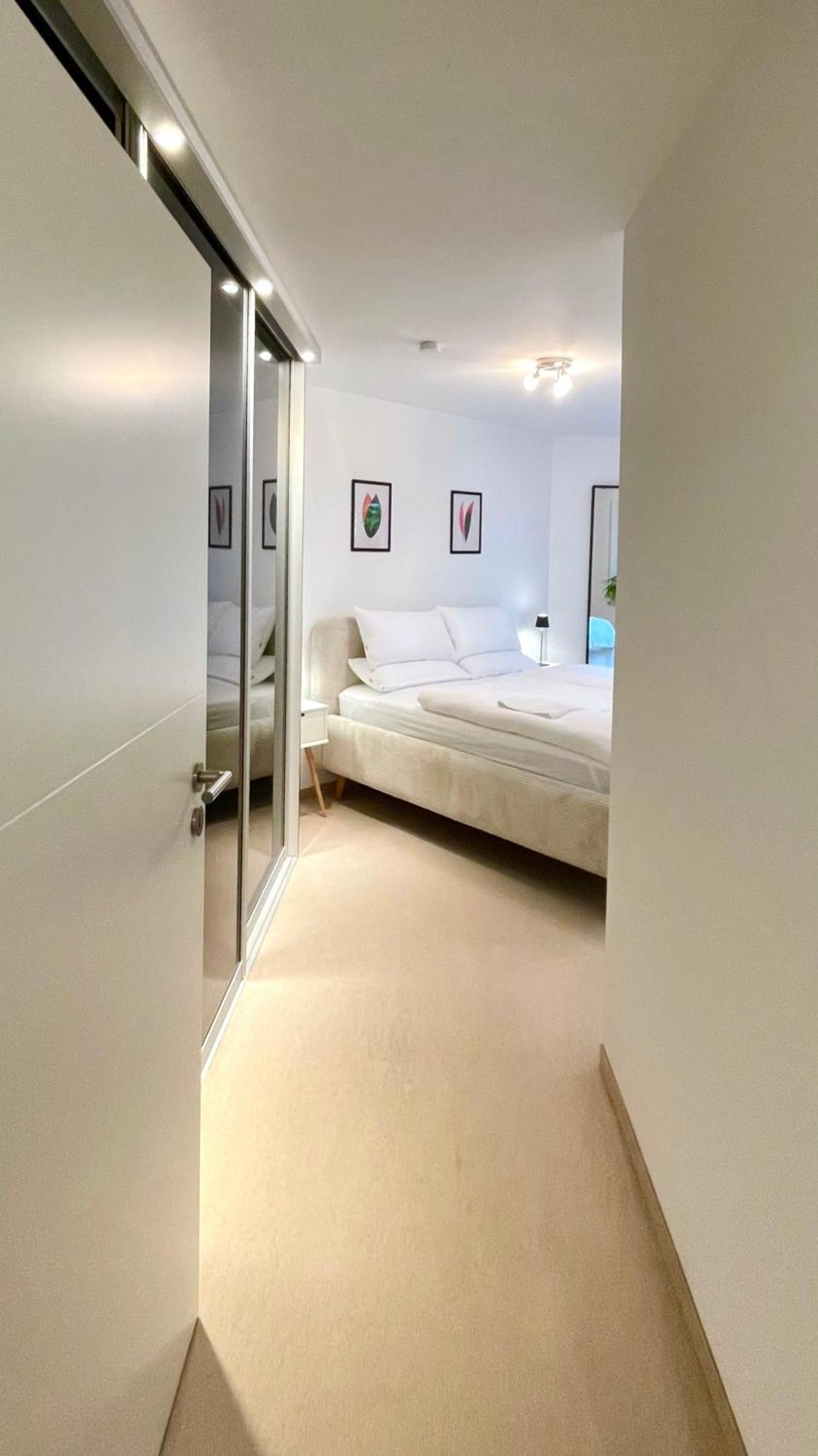 Ludwigshome Luxus - Zentral, Kostenloser Parkplatz, Terrasse Apartment